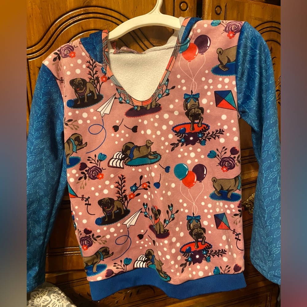 Jelly the Pug hoodie size 7